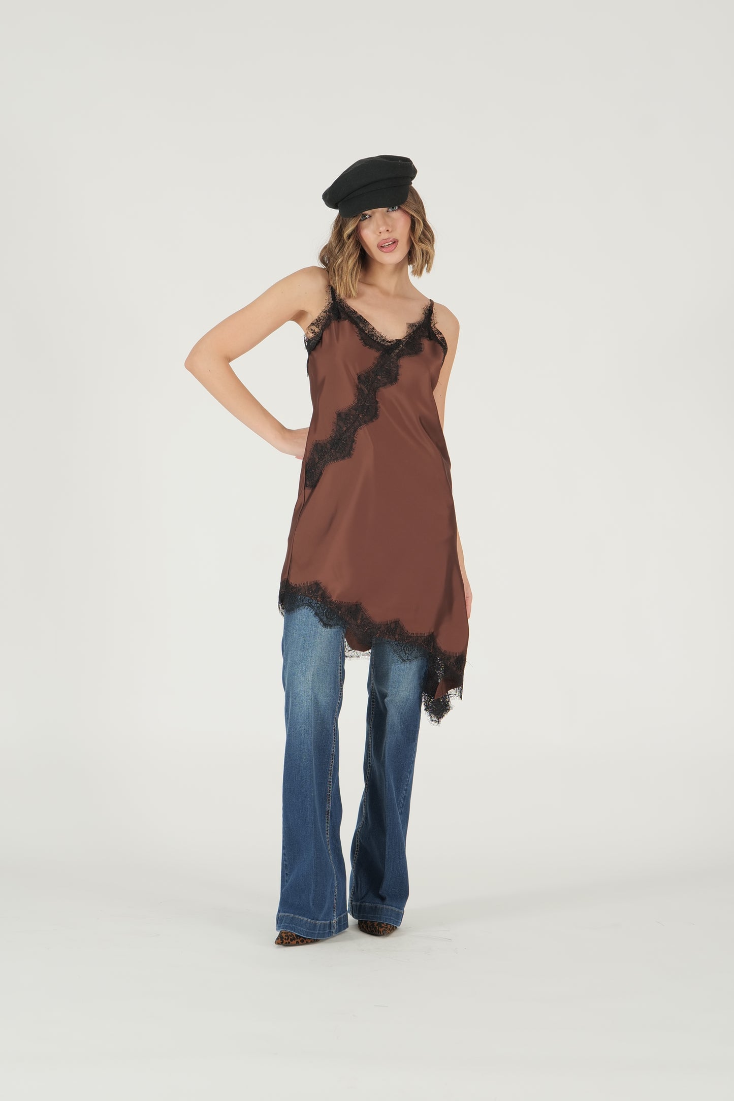 Abito sottoveste con pizzo