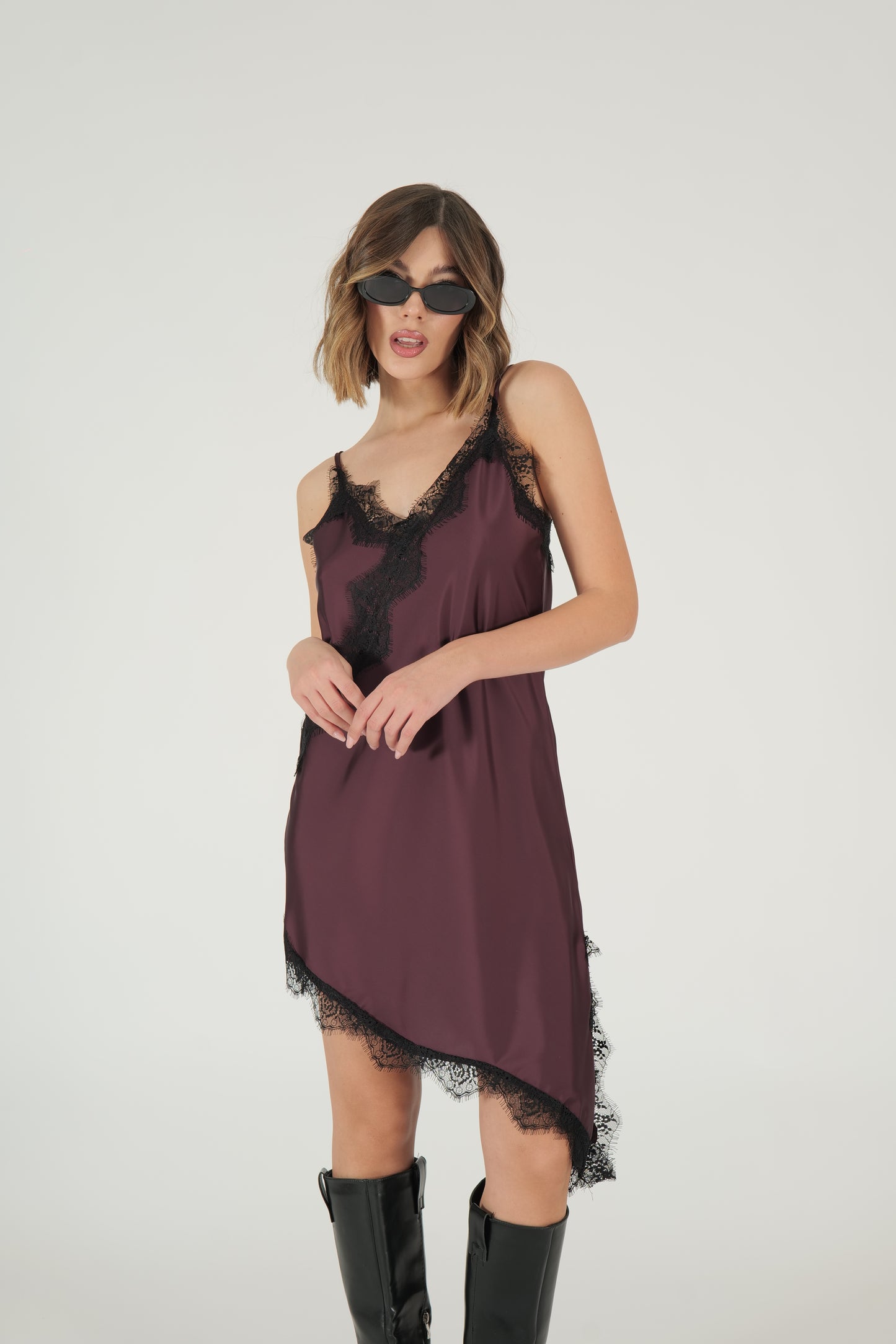 Abito sottoveste con pizzo