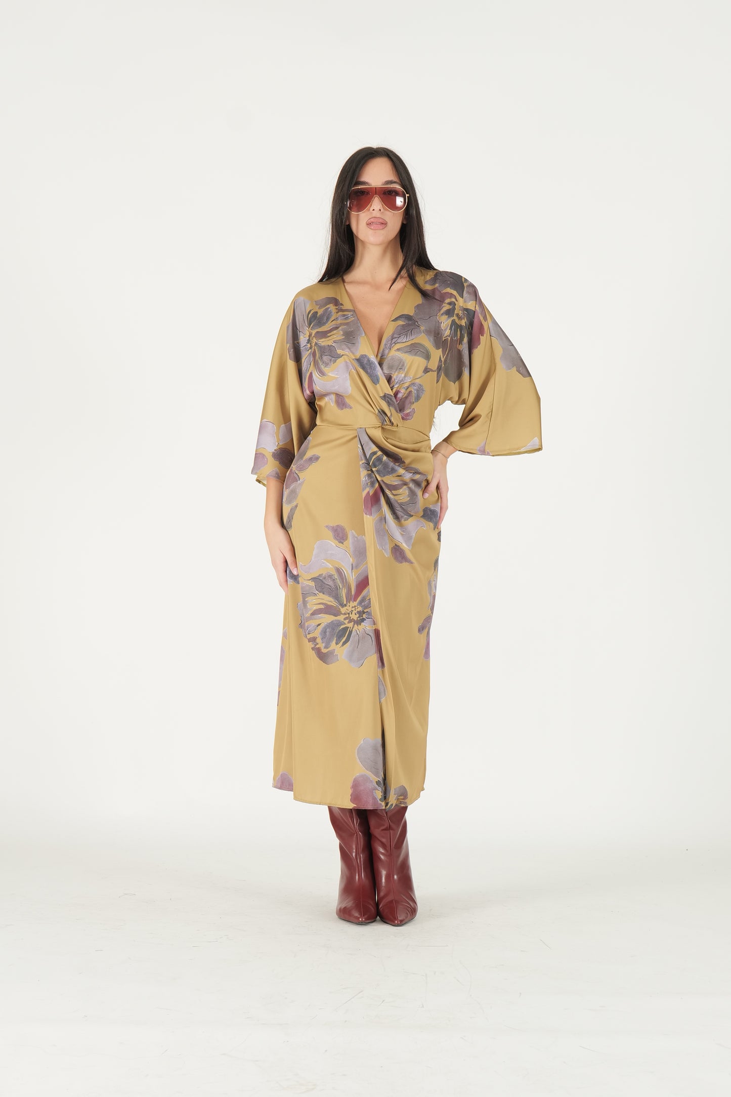 Abito floreale con incrocio