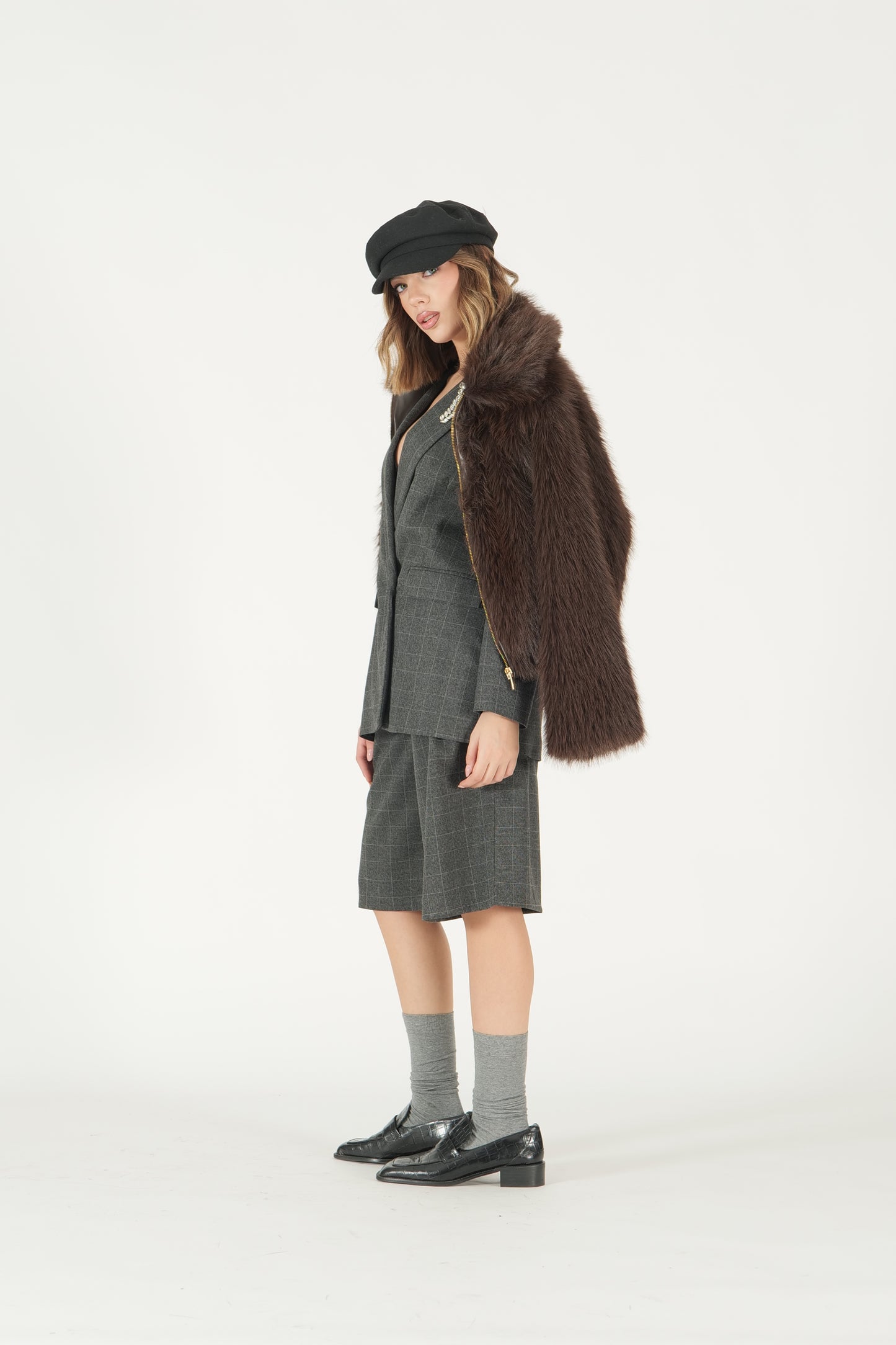 Eco pelliccia corta con zip