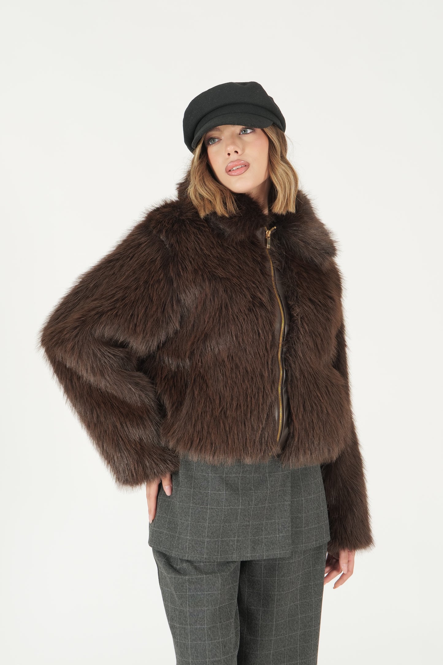 Eco pelliccia corta con zip