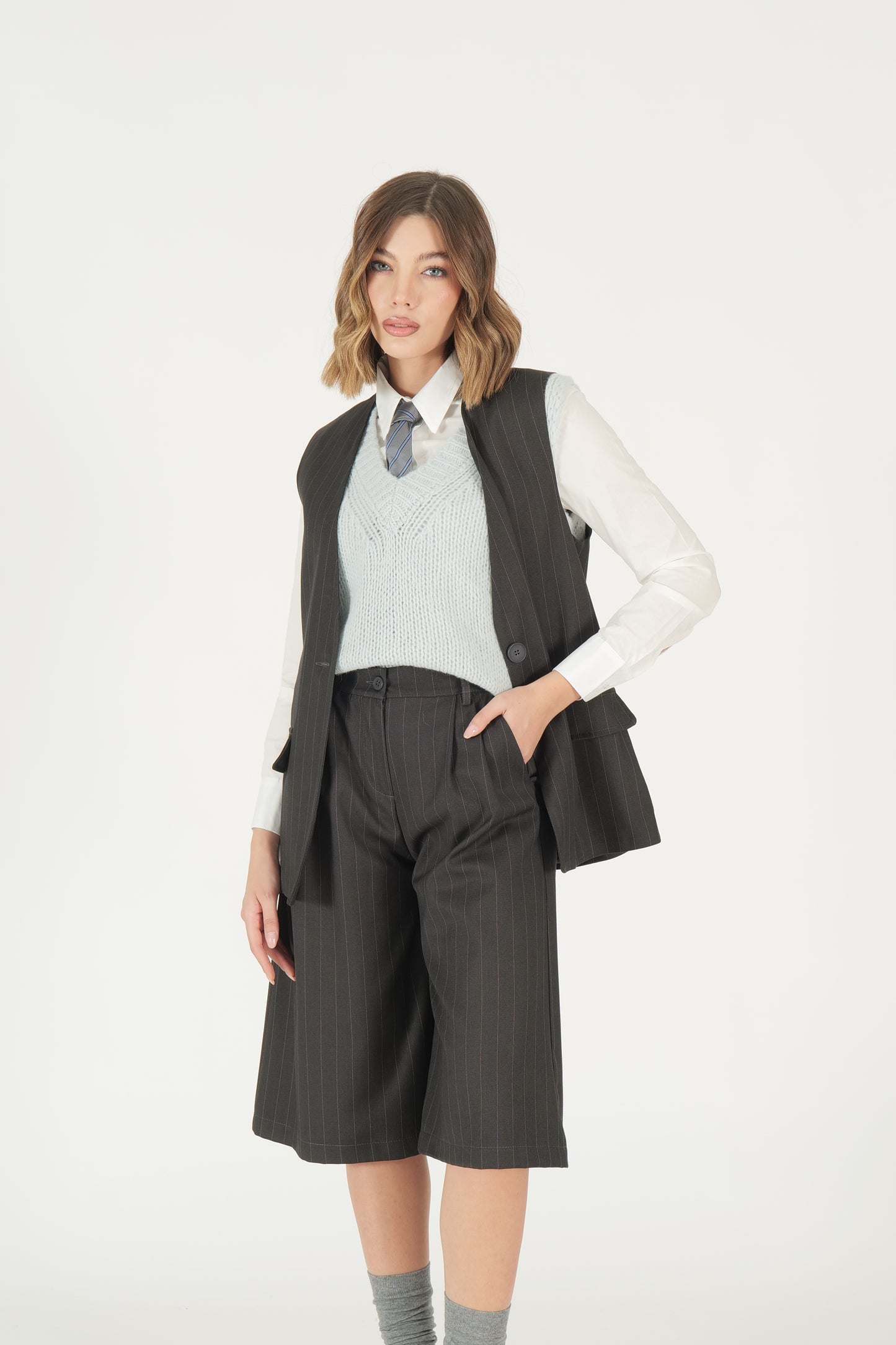 Coordinato gessato gilet e bermuda