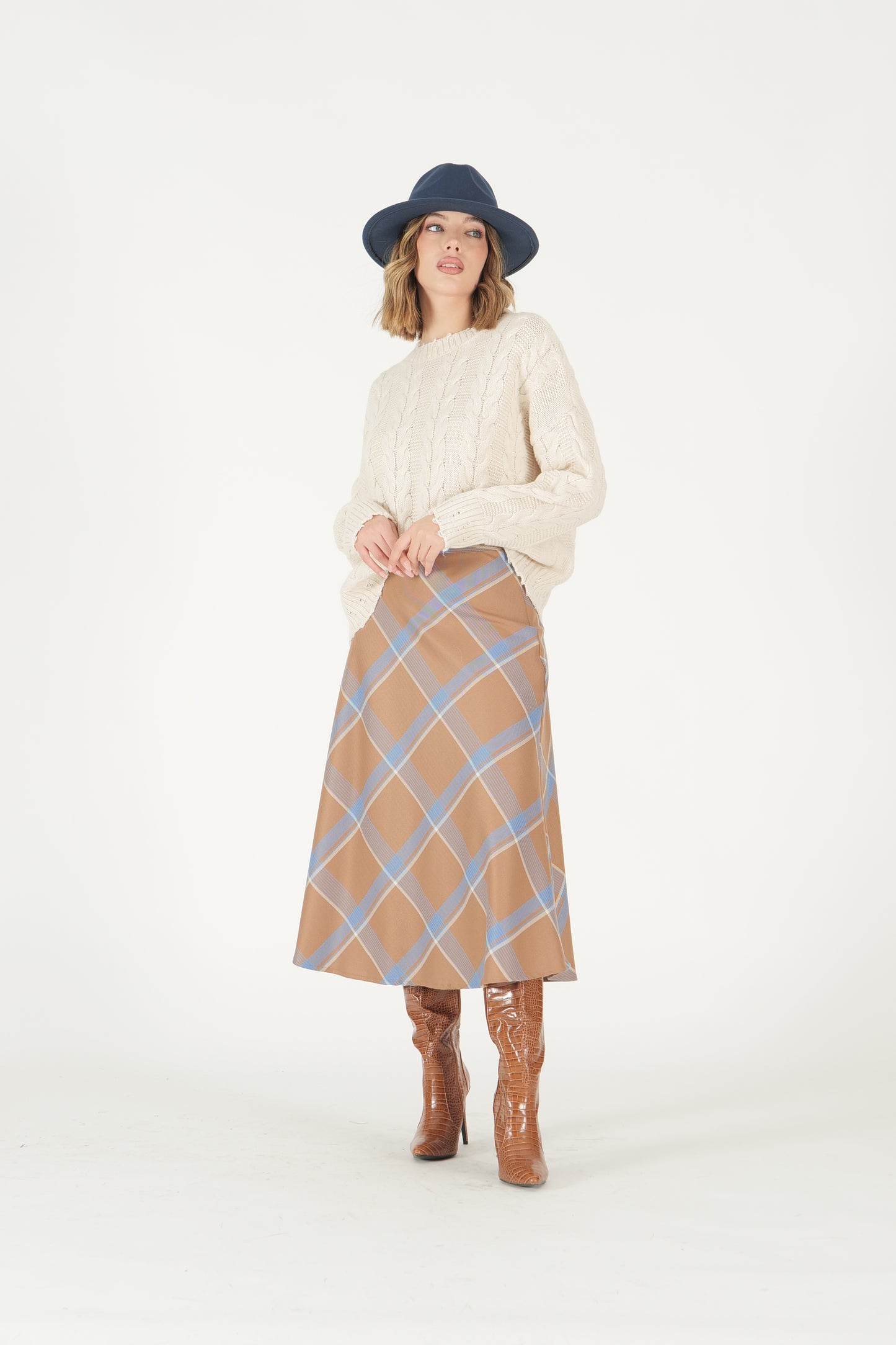 Maglione girocollo con trecce
