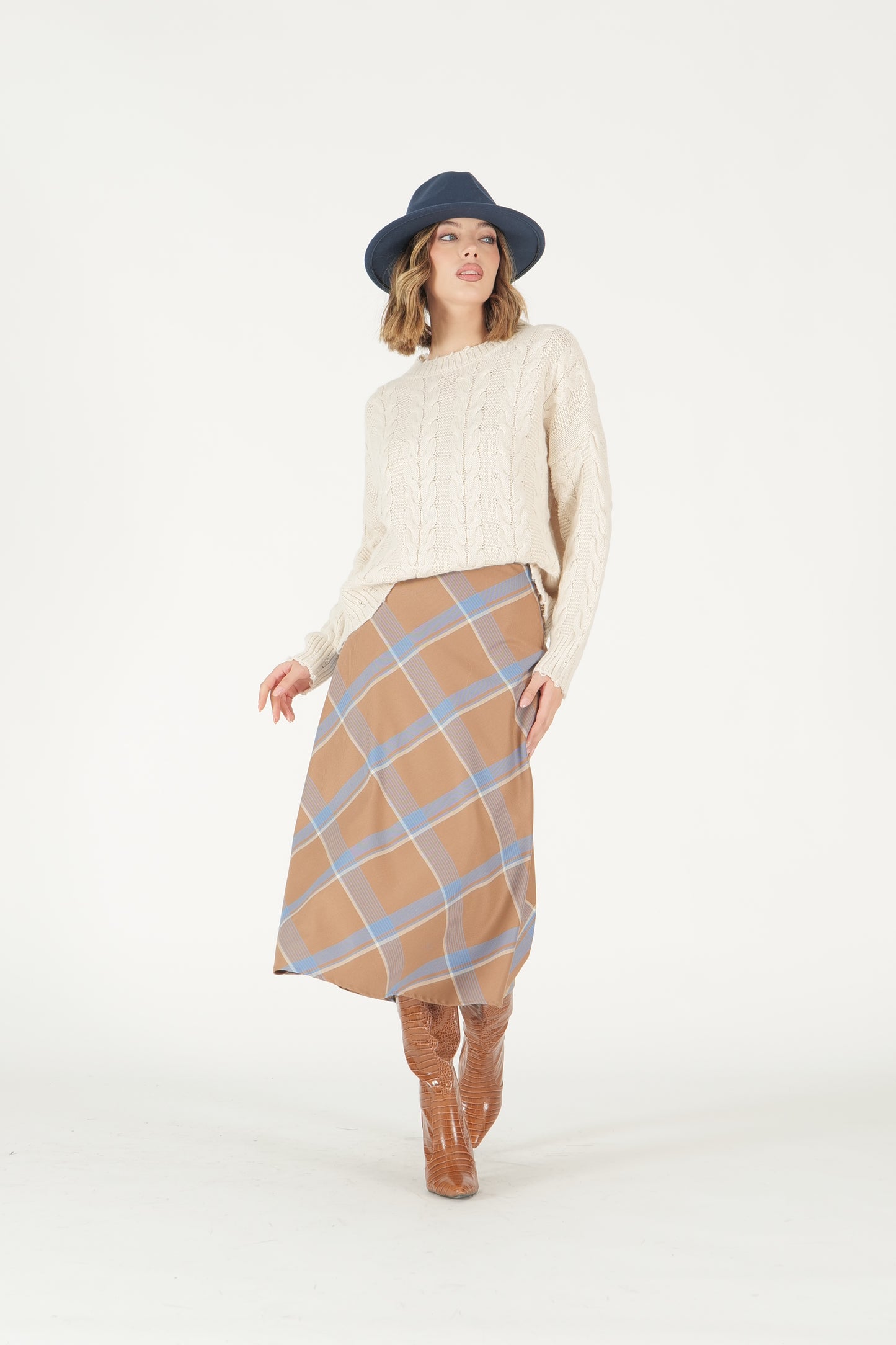 Maglione girocollo con trecce