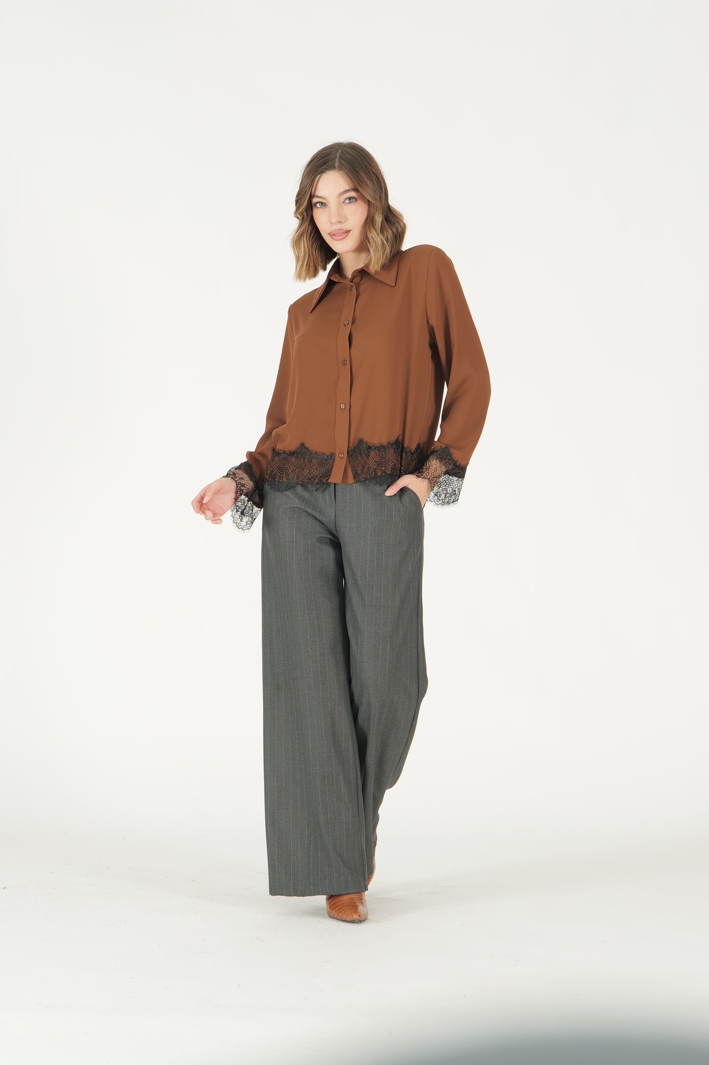 Camicia con inserti in pizzo