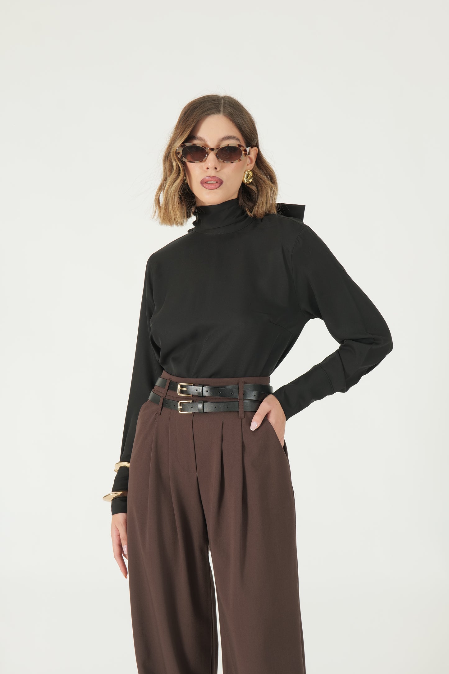 Blusa con collo a fiocco retro