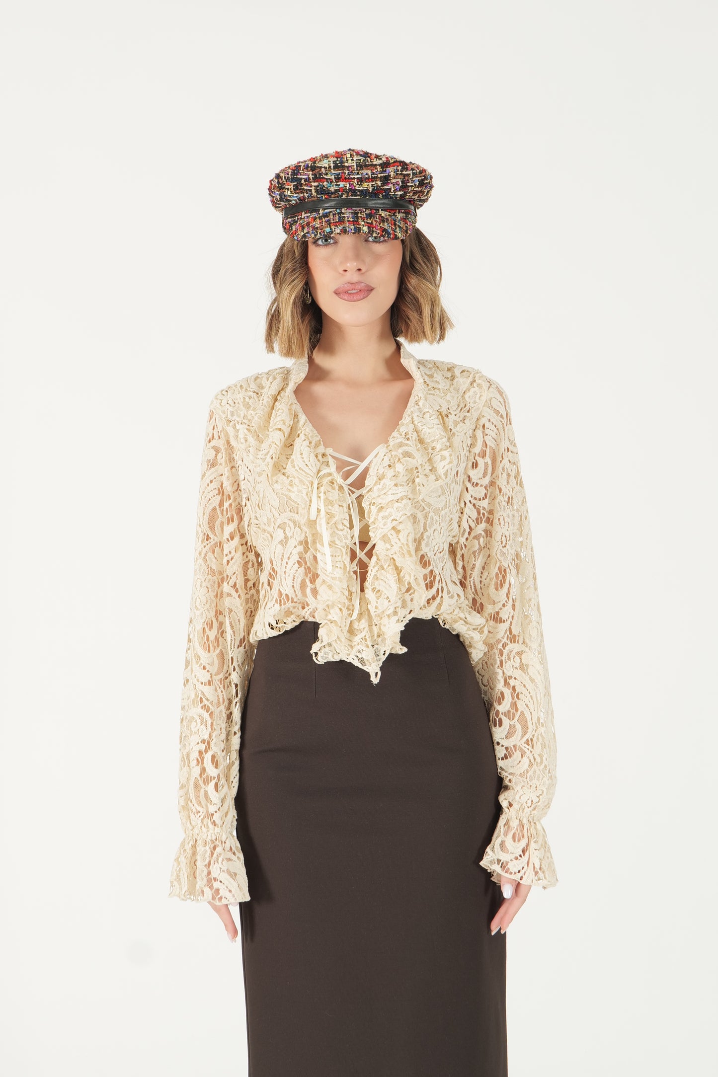 Blusa pizzo con volant