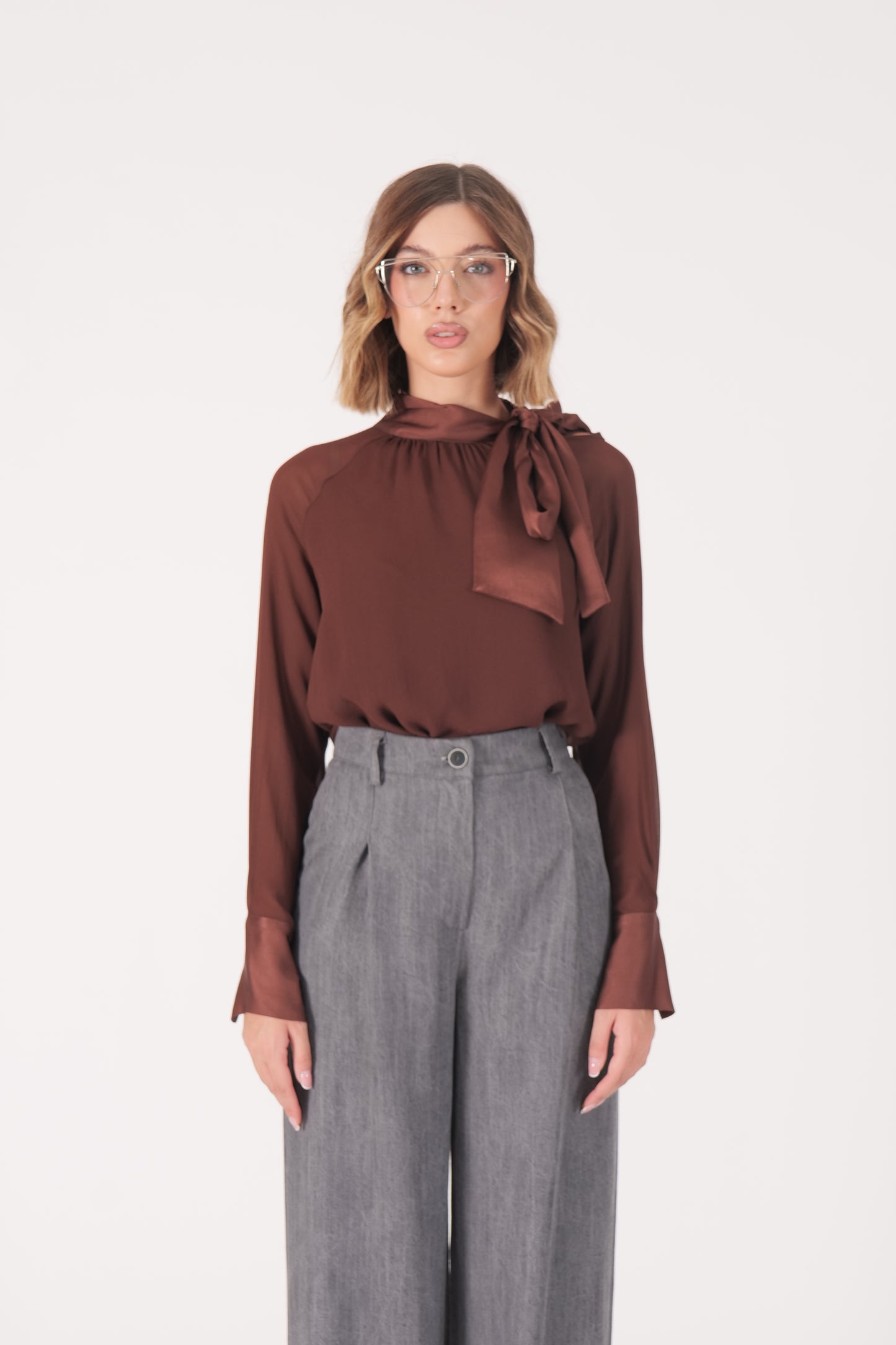 Blusa con fiocco