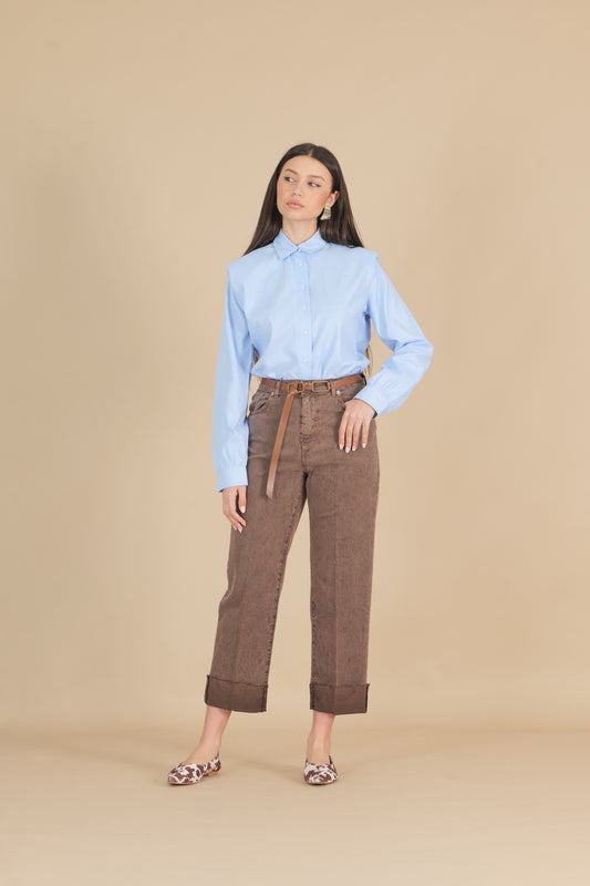 Jeans con risvolto e cintura