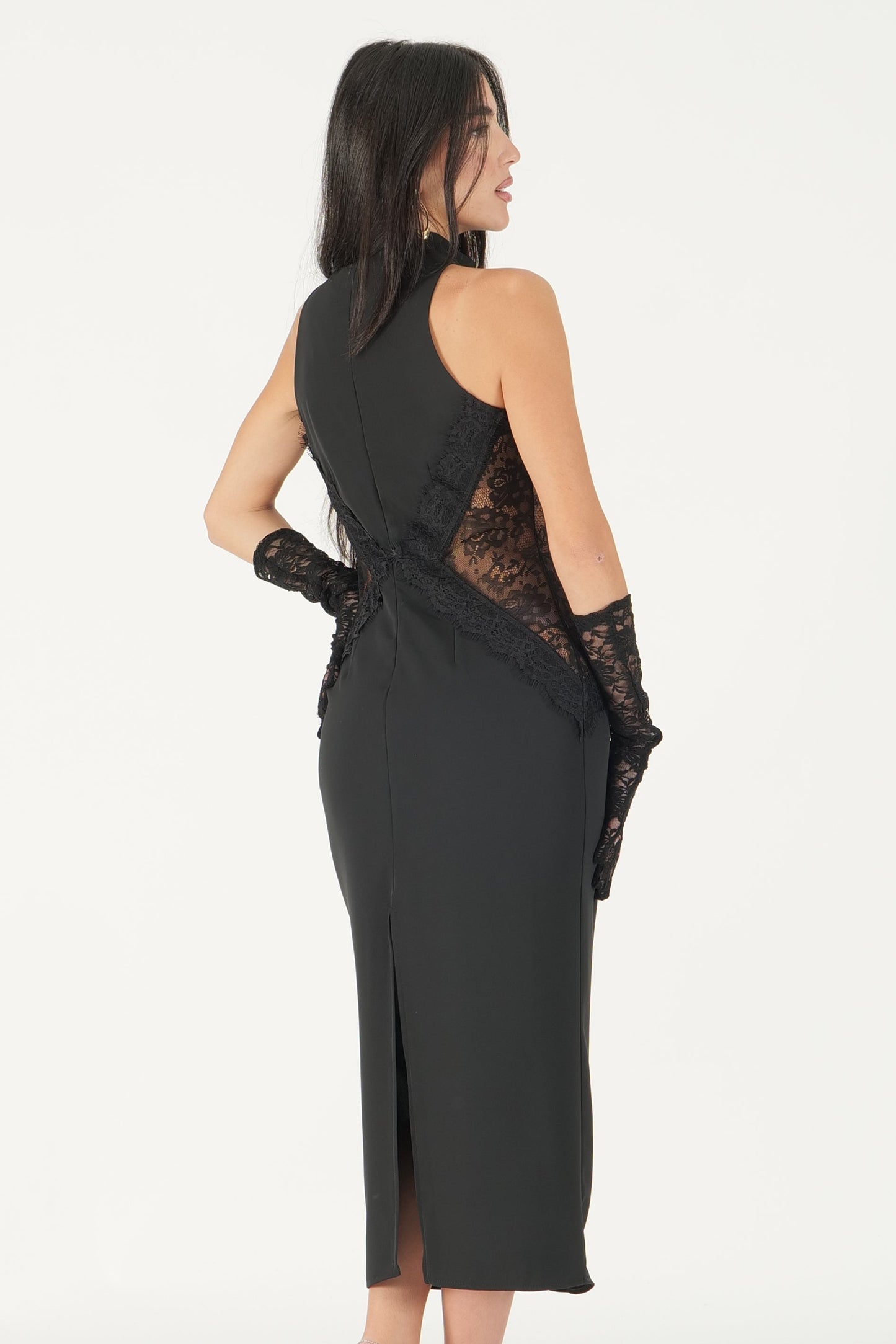 Abito con dettagli in pizzo