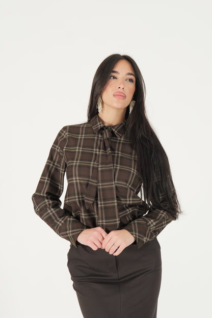 Camicia a quadri con cravatta