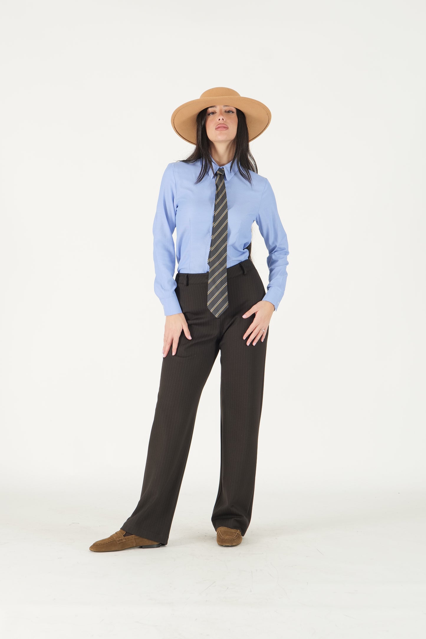 Camicia con cravatta