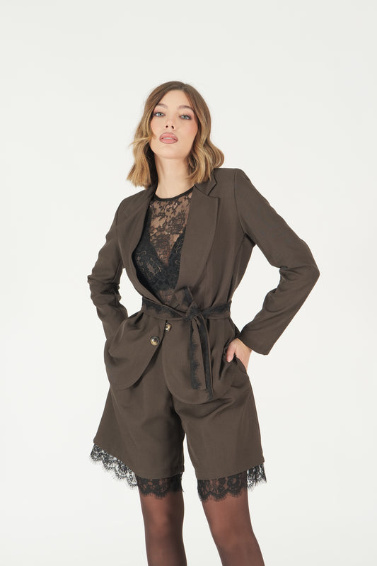 Bermuda con pizzo