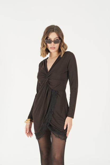 Abito incrocio con pizzo