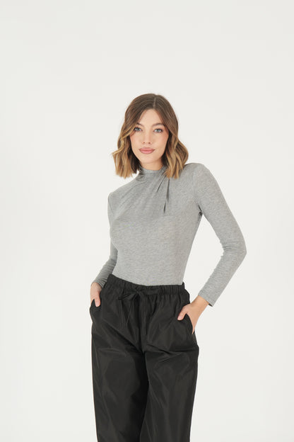 Maglia collo incrociato