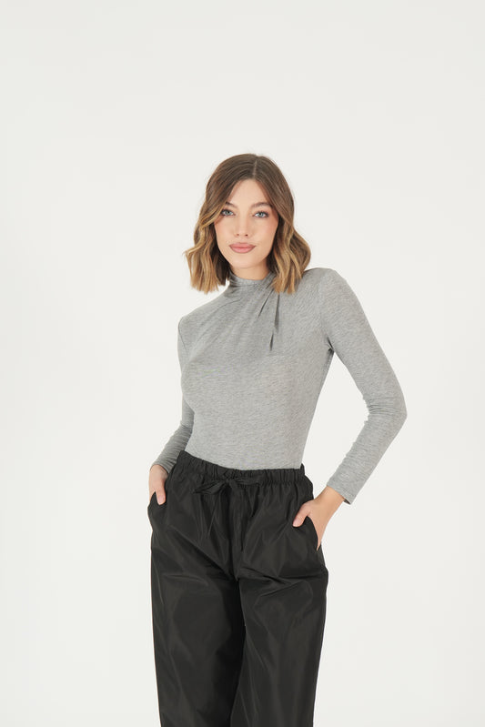 Maglia collo incrociato
