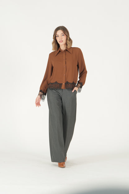 Camicia con inserti in pizzo