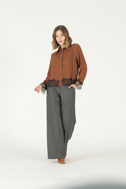Camicia con inserti in pizzo