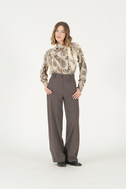 Blusa fantasia con fiocco