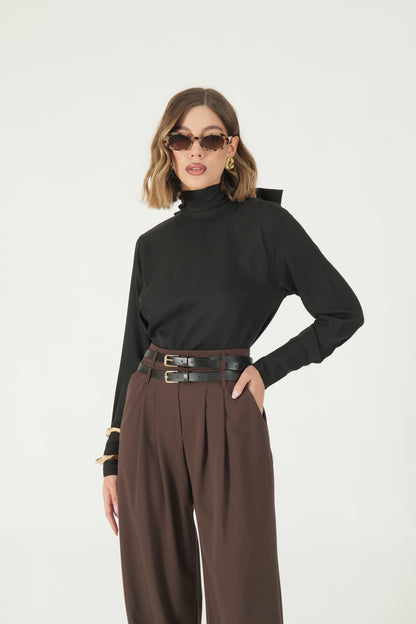 Blusa con collo a fiocco retro