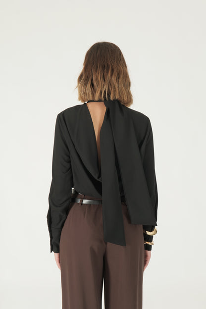 Blusa con collo a fiocco retro