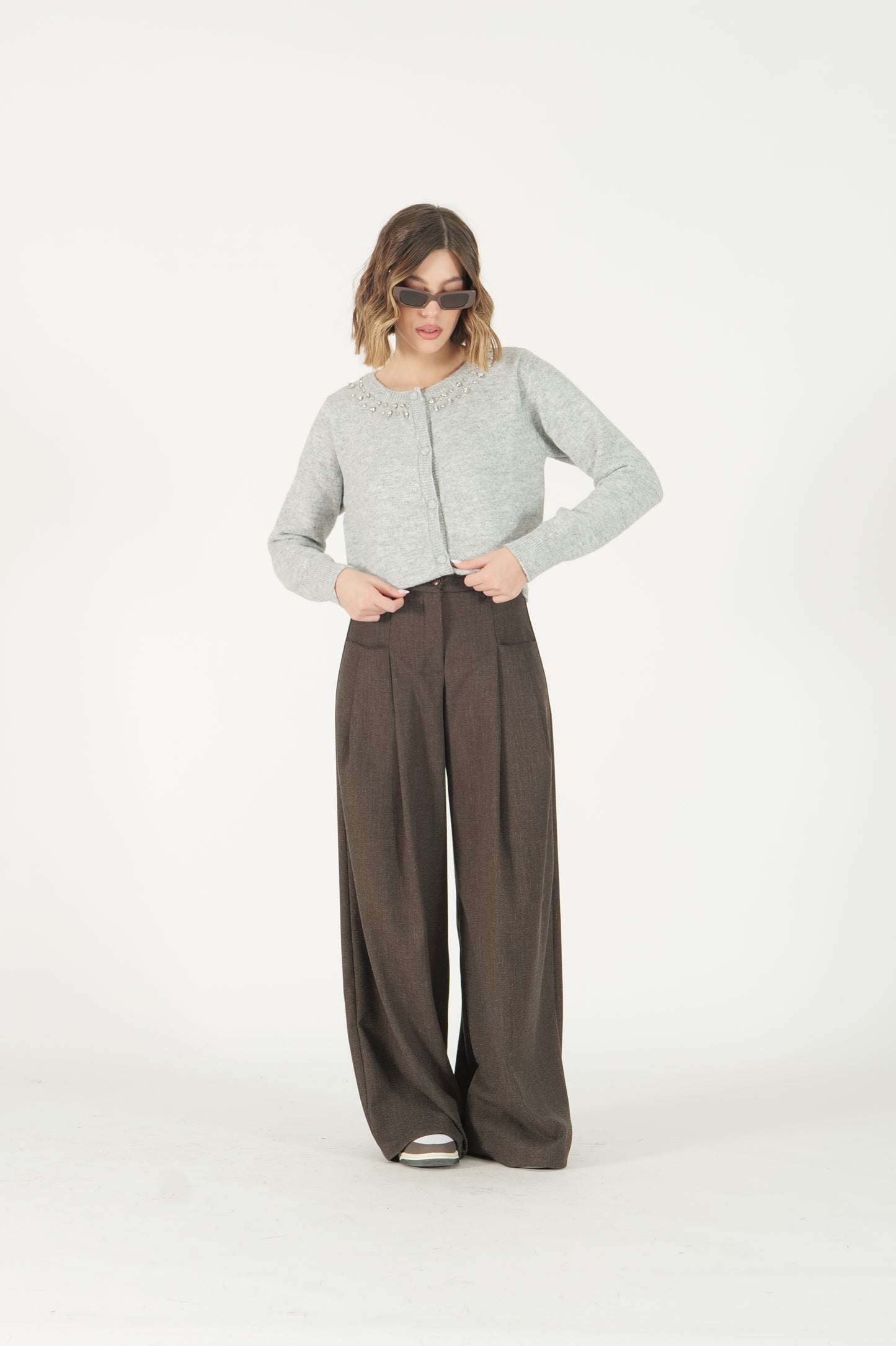 Cardigan girocollo con applicazioni