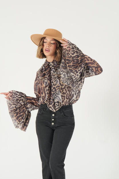 Camicia animalier con volant