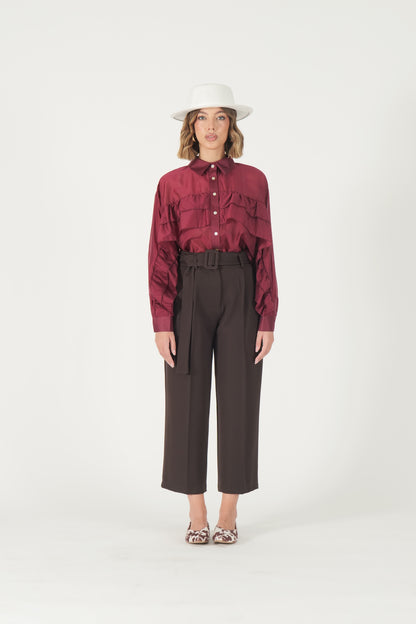 Pantalone vita alta con cintura