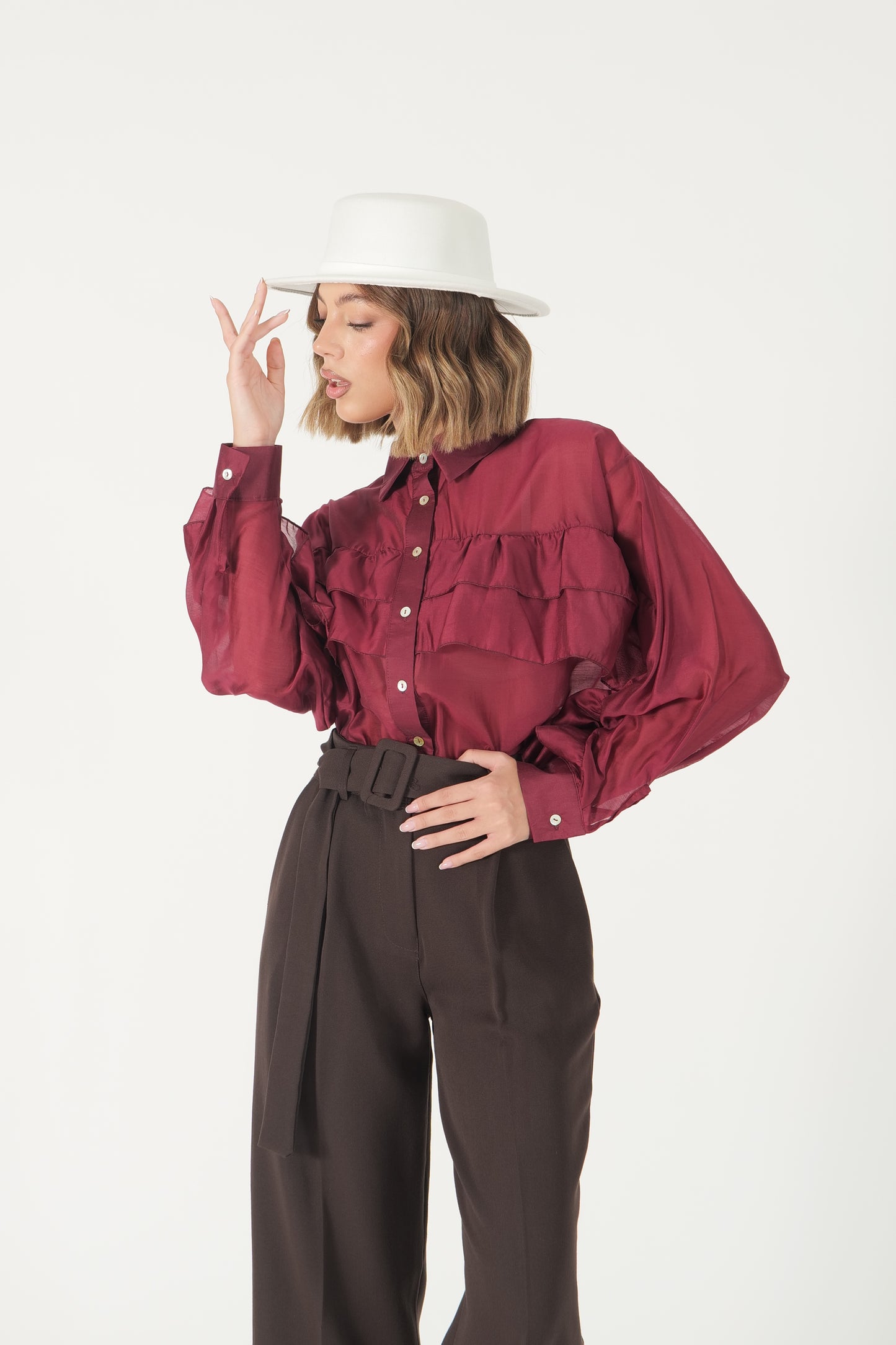 Camicia con volant e manica a pipistrello