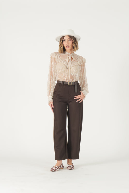Pantalone vita alta con cintura