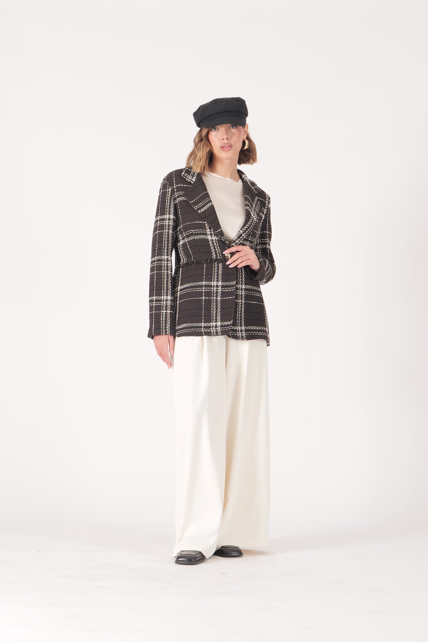 Blazer con bottone gioiello
