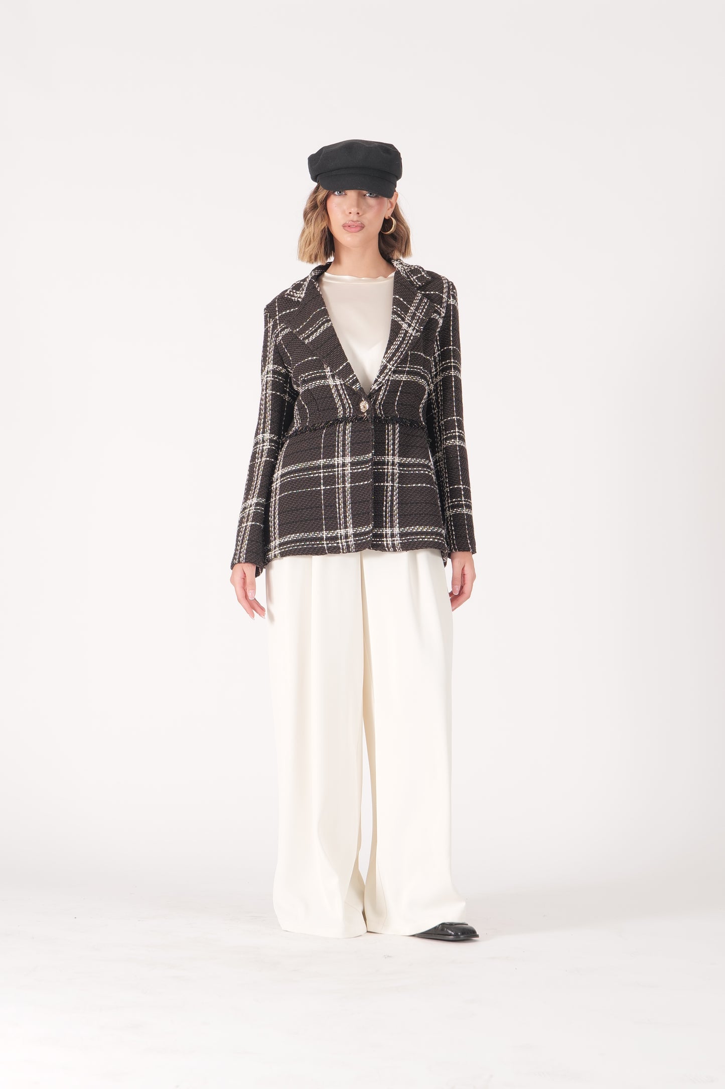 Blazer con bottone gioiello