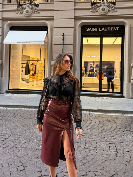 Blusa con fiocco in pizzo