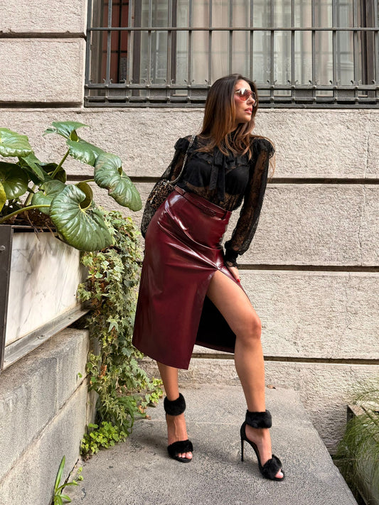 Gonna longuette effetto vernice con cintura