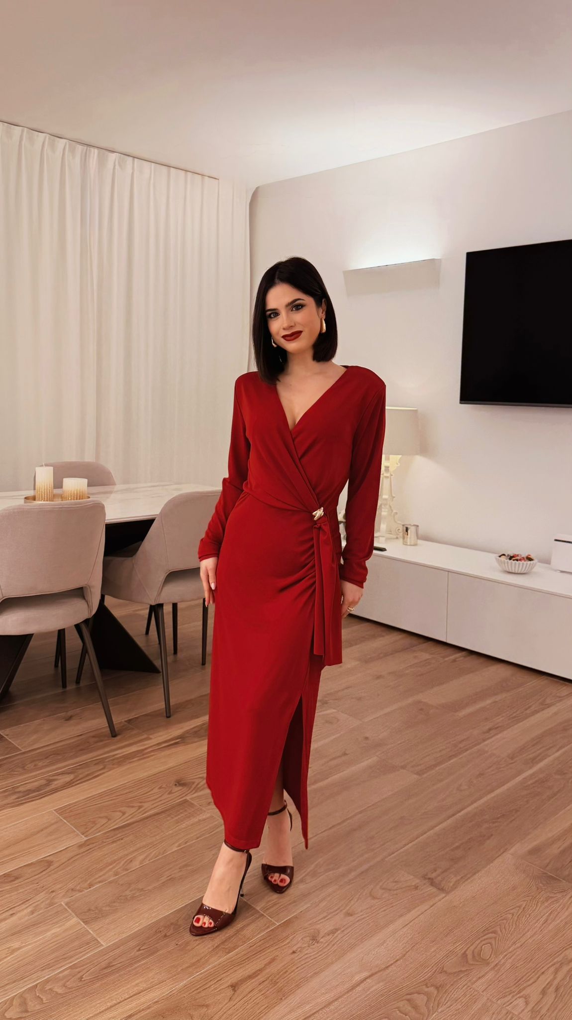 Abito manica lunga con nodo gioiello